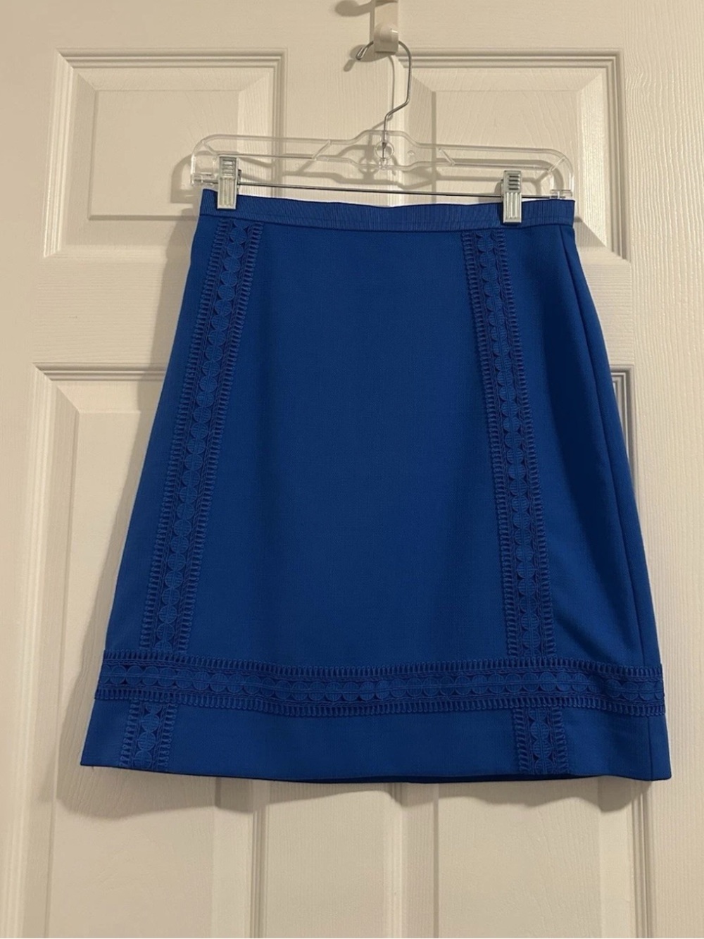 Women’s Ann Taylor Bright Blue Pencil Skirt With Lace Detail - Size 0P - NWOT!